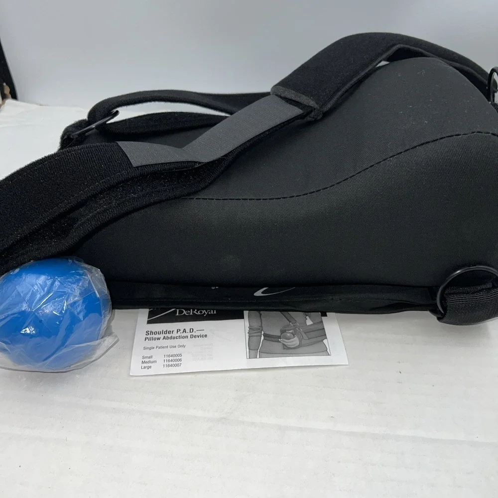 Deroyal Shoulder PAD Pillow Abduction Device‎ Sling Medium W/Ball 11640006